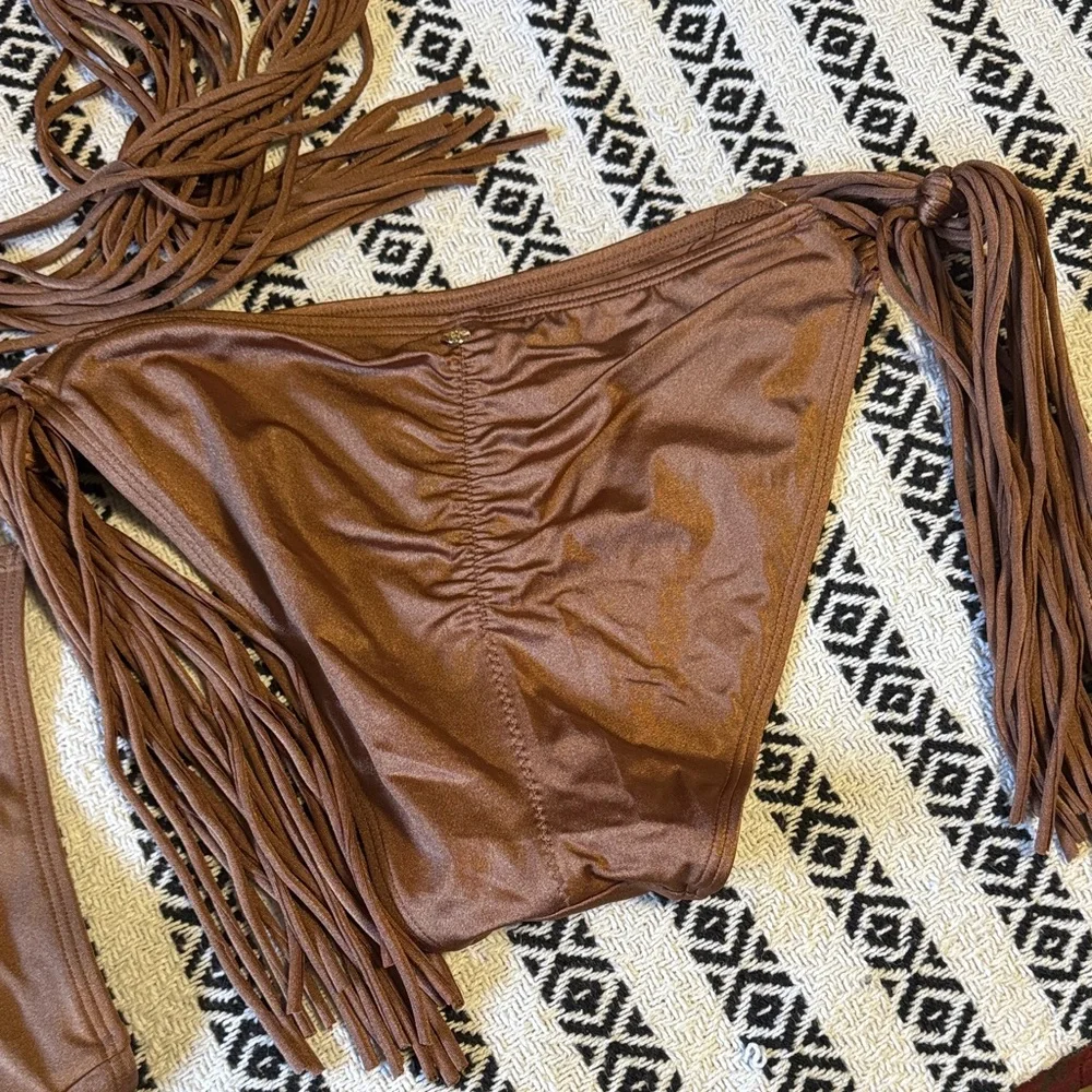 Victoria’s Secret Archive Collection 2024 - Picture 7 of 11